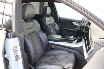 Audi Q8 - 12