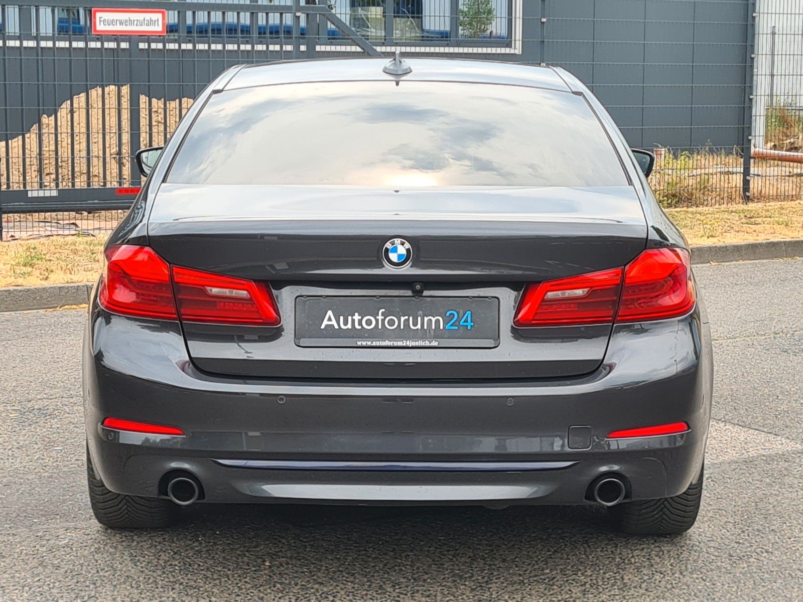 BMW Limousine 520d xDrive Sport Line Autom. Navi HUD foto 4