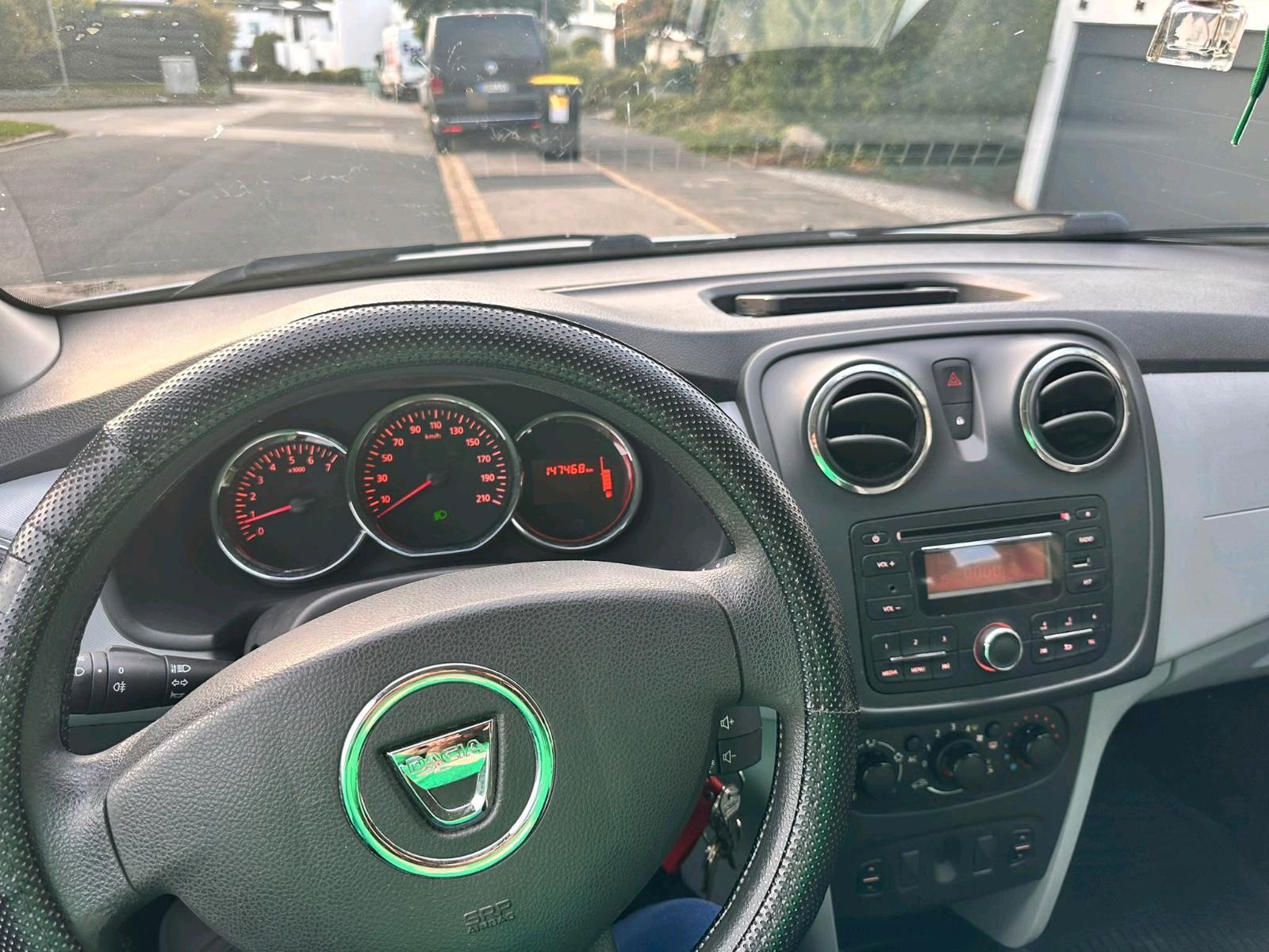 Dacia Sandero 2014 — photo 10