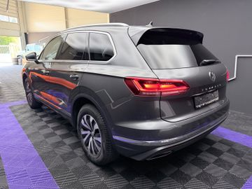 Volkswagen Touareg - 4
