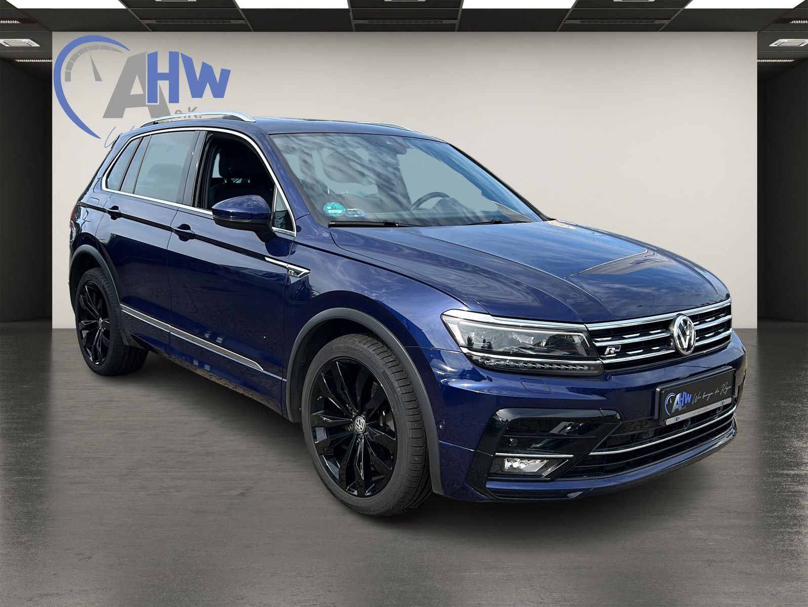 Fahrzeugabbildung Volkswagen Tiguan 2.0 TDI R-Line 4Motion Panorama*LED*Kamer