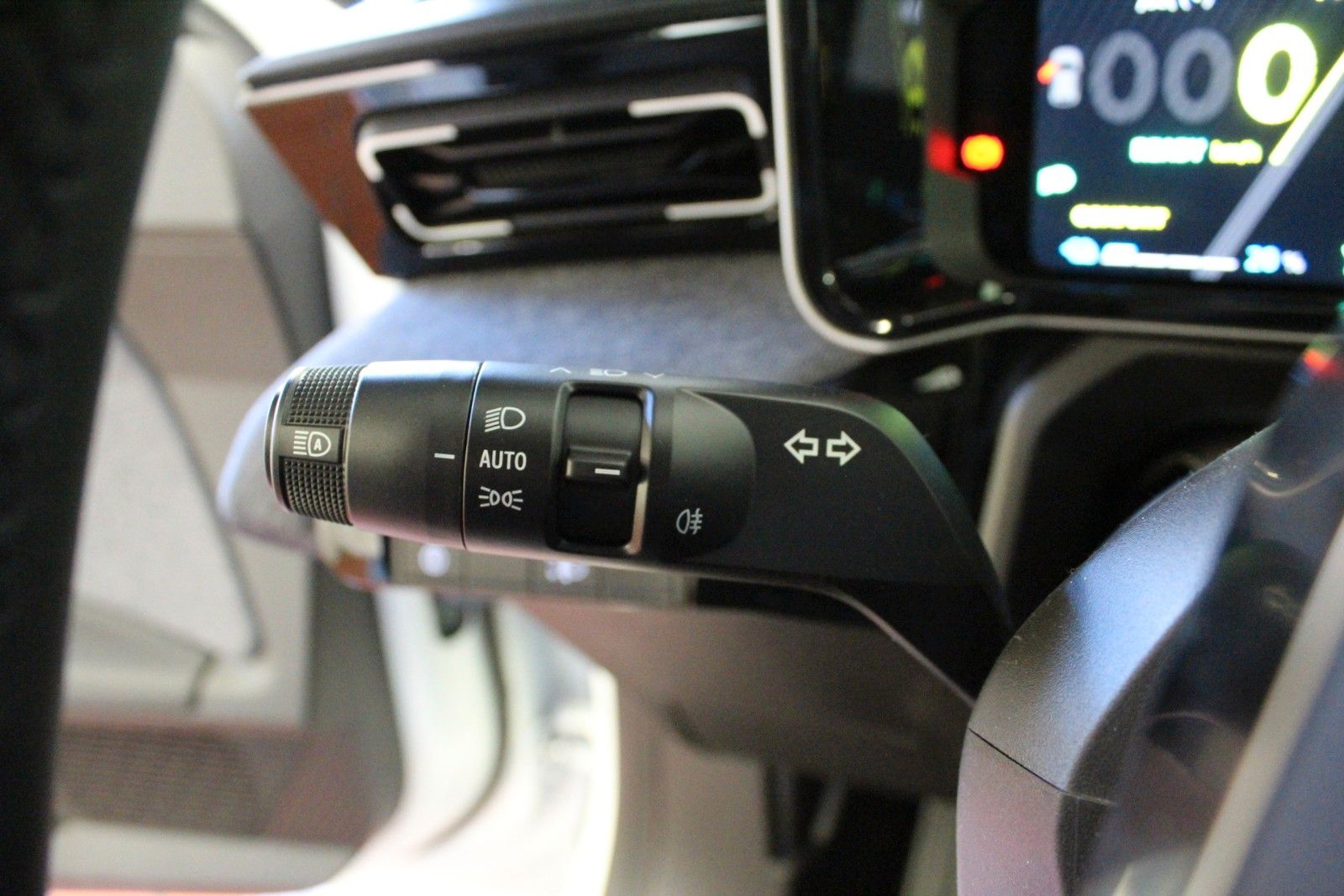 Fahrzeugabbildung Renault R 5 150 Comfort Range Techno  *Vollausstattung*