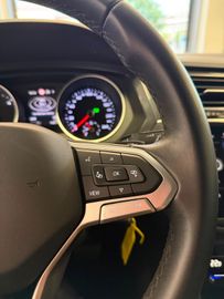 Volkswagen Tiguan - 10
