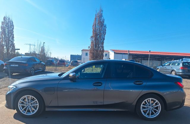 BMW 330e*Virtual*Navi*LED*Leder*SHZ*PDC-CAM