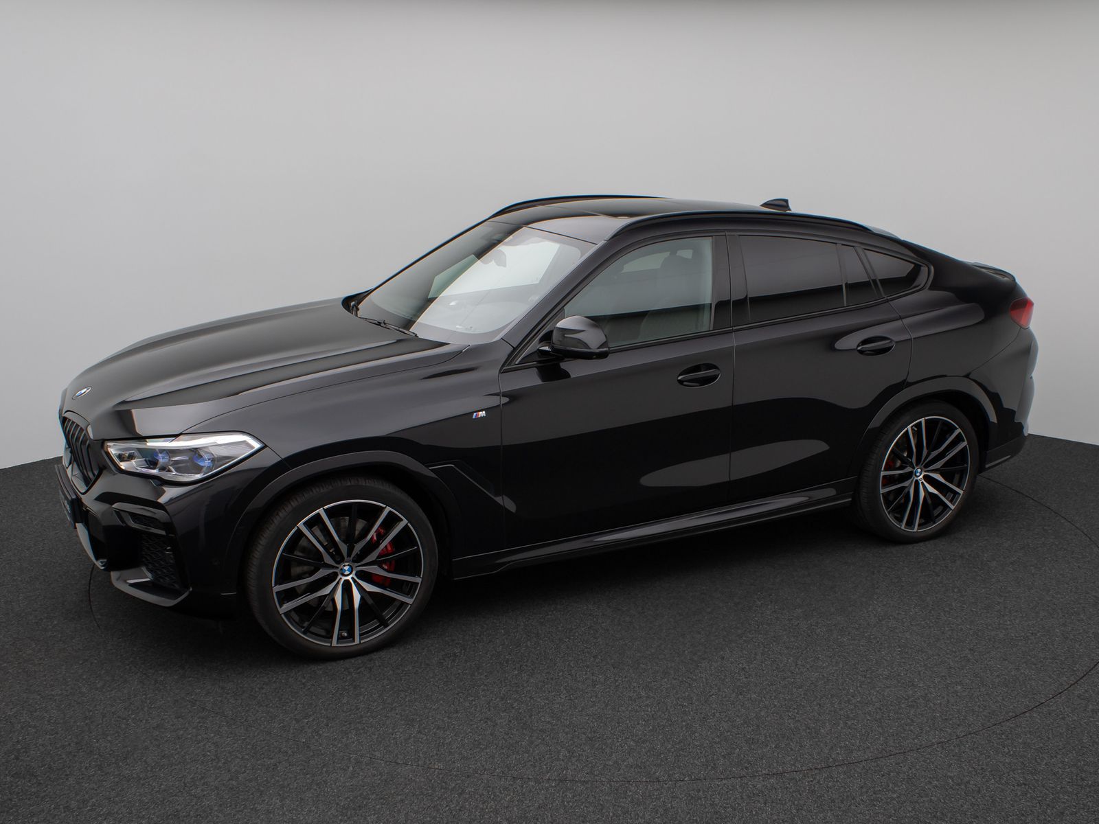 Fahrzeugabbildung BMW X6 xD40d M Sport Panorama 360°Laser HUD DAB H/K