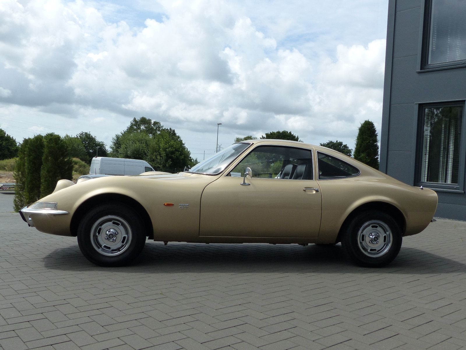 Fahrzeugabbildung Opel GT 1900 A L
