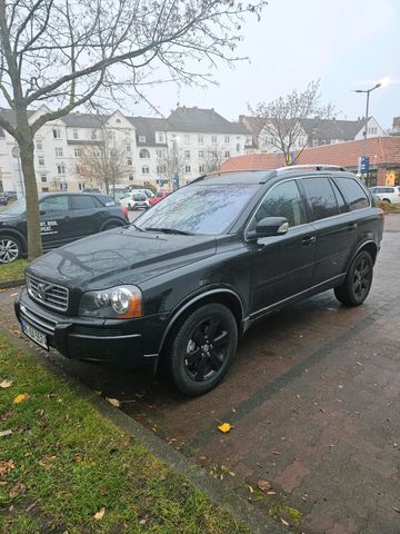 Volvo XC90 Diesel 7 Sitzer mit DVD und 2 J...