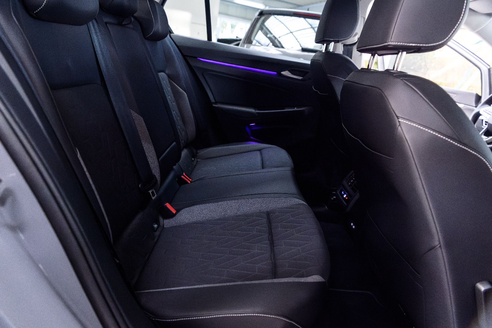 Fahrzeugabbildung Volkswagen Golf VIII Goal 1.5 TSI LED+APP+ACC+PDC+5 J.GAR.