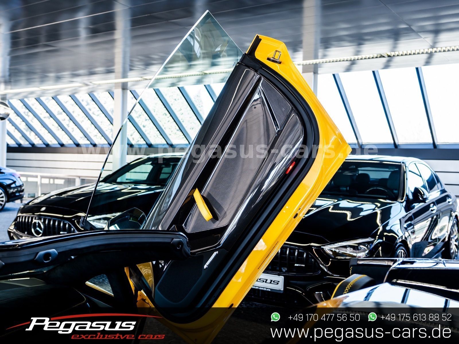 LAMBORGHINI Aventador - 32
