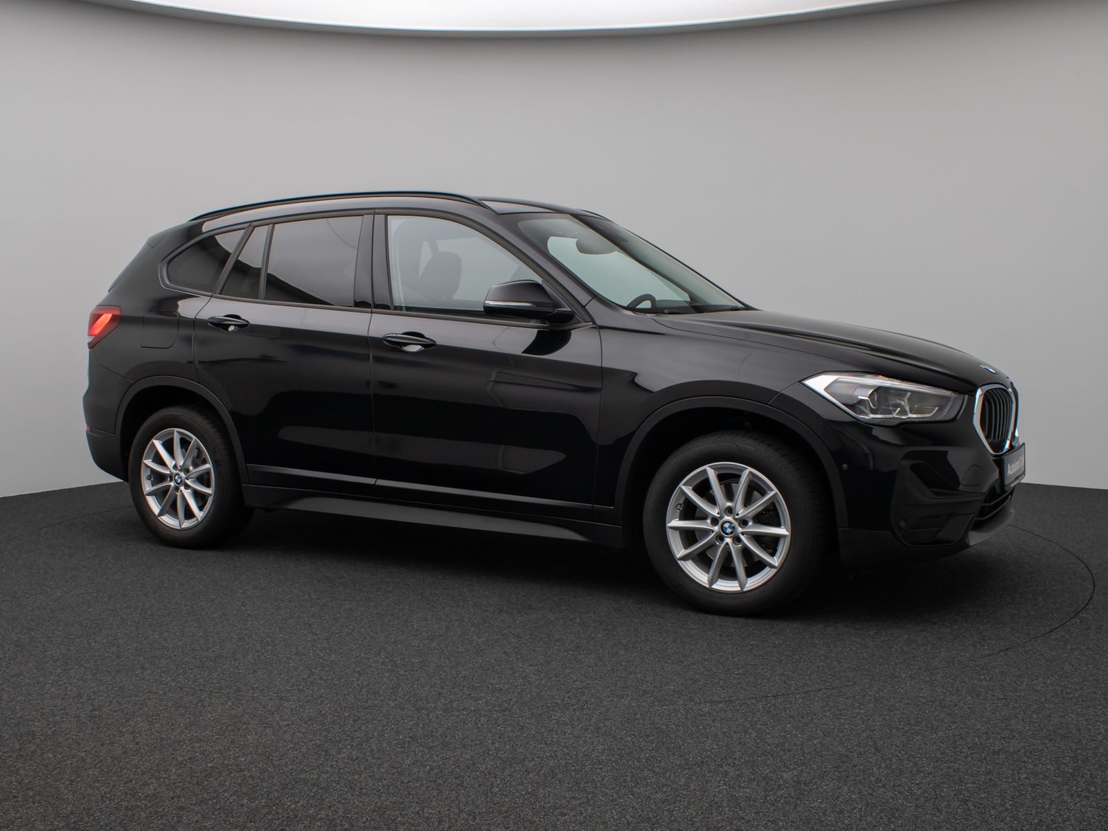 Fahrzeugabbildung BMW X1 sD18i Kamera DAB HiFi Navi Komfort LED Sport