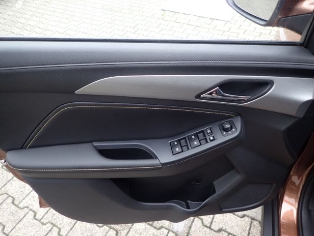 Fahrzeugabbildung BAIC Beijing X35 1,5L Turbo LED Apple CarPlay Android