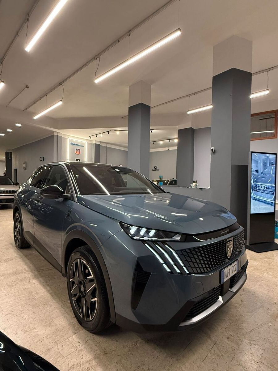 Peugeot 3008 Hybrid 145 e-DCS6 GT imagem 3