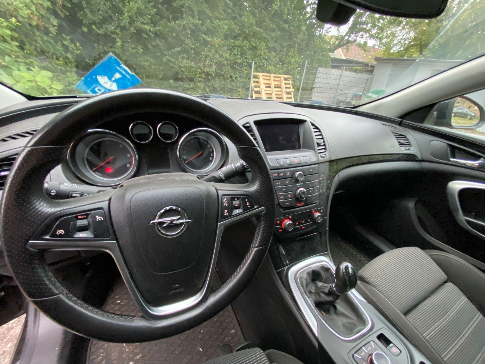 Opel Insignia 2010 — photo 9