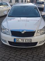 Skoda Octavia Combi 1.6 Classic Classic - Skoda Octavia aus 2010: Kombi