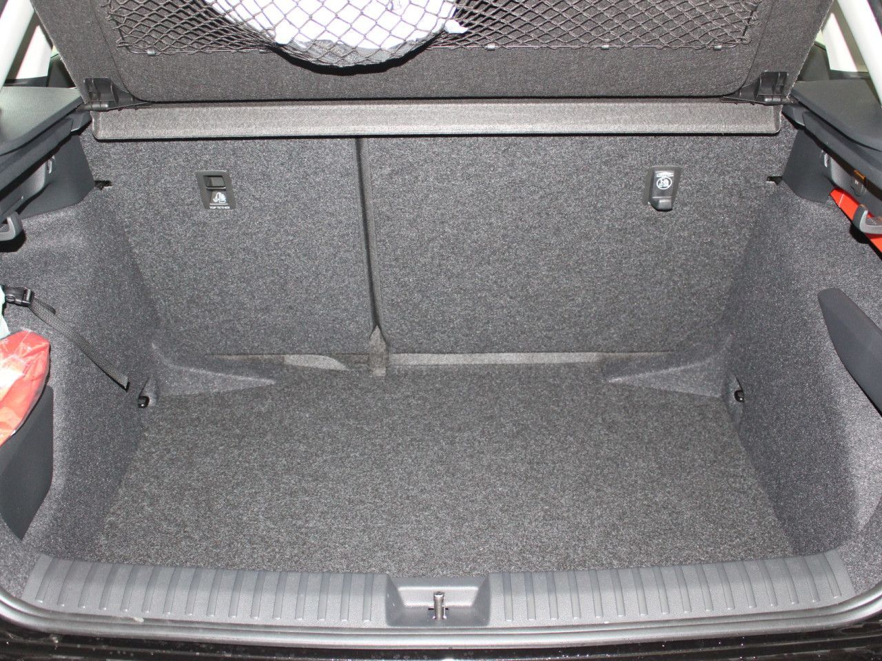 Fahrzeugabbildung SKODA Kamiq 1.0 TSI Selection DSG AHK/RFK/LED
