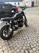 Triumph Speed Twin  - Triumph Speed Twin