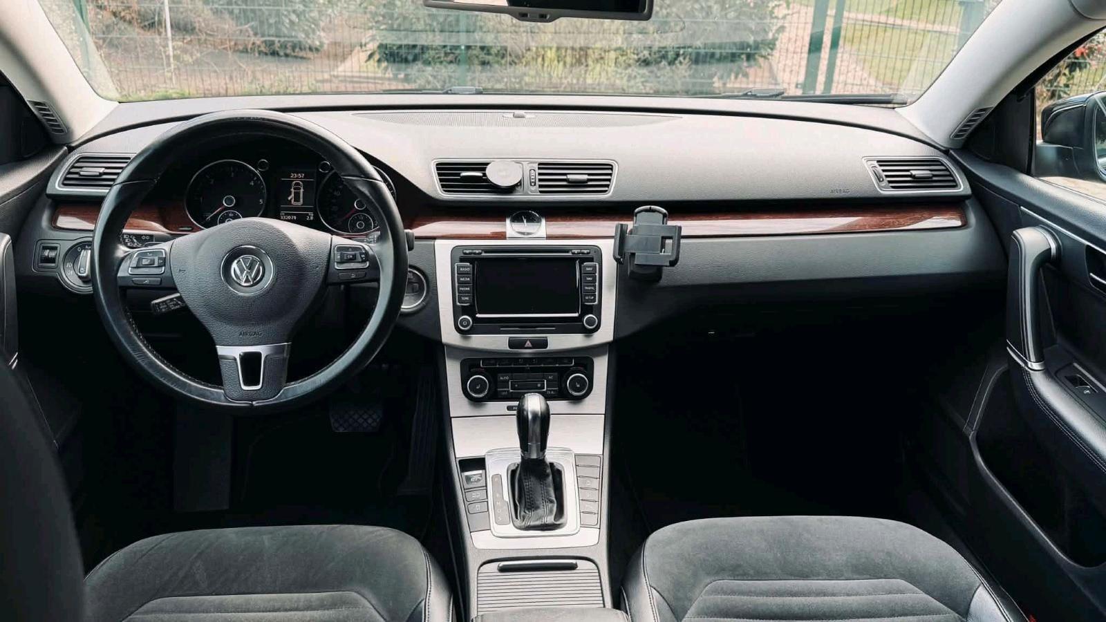 Volkswagen Passat 2011 — photo 11