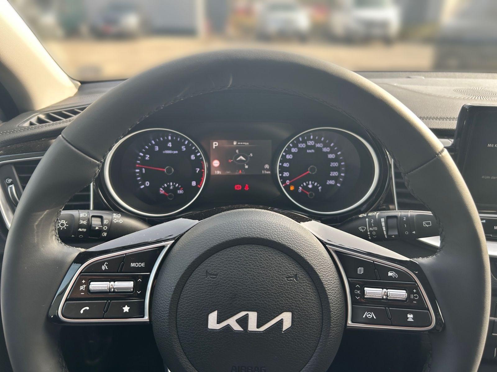 Kia CEED SW 1.0T 48V DCT100 ULTIMATE