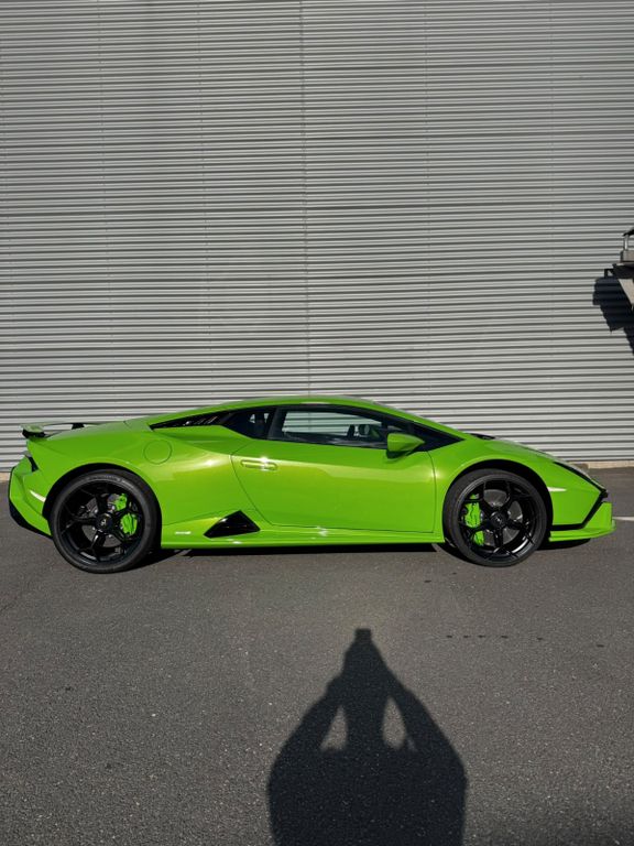 LAMBORGHINI Huracán 2024