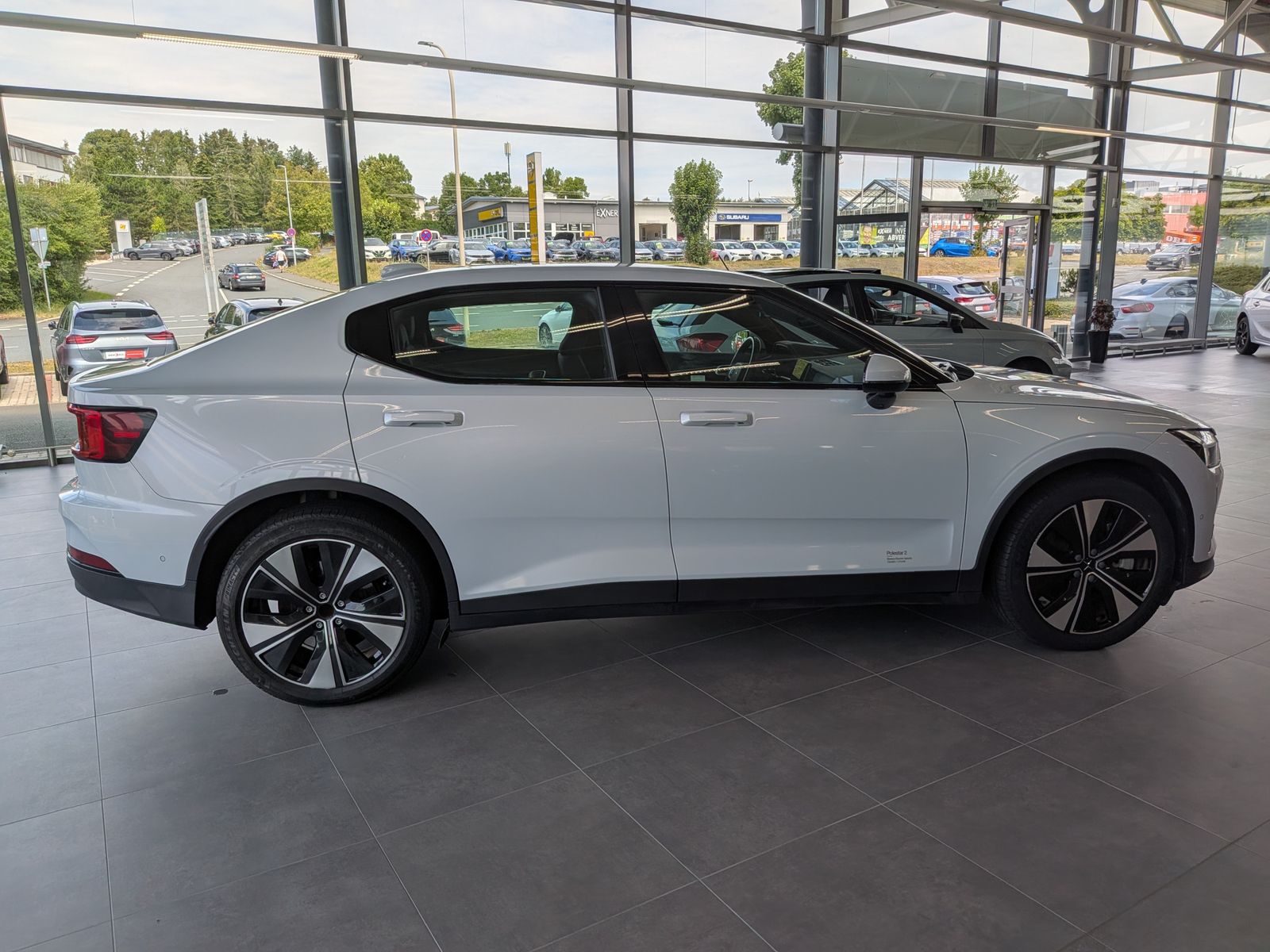 Fahrzeugabbildung Polestar 2 78KWh Long Range Pilot Virtu Memo LED 360° ACC