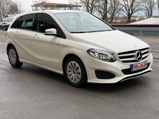 Mercedes-Benz B220*4Matic*1.Hand*MB-Scheckheft*LED*NAVI*Euro6*