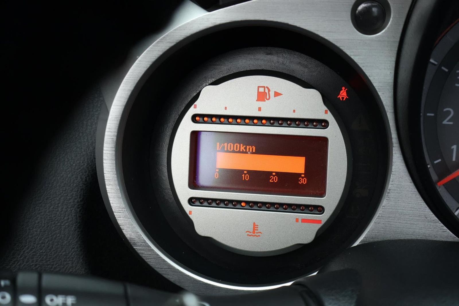 Nissan 370Z Roadster 3.7 V6 Pack | 328 ch | BVA | Capote électrique | Sièges chauffants | Xénon | Bluetooth | Régulateur de vitesse