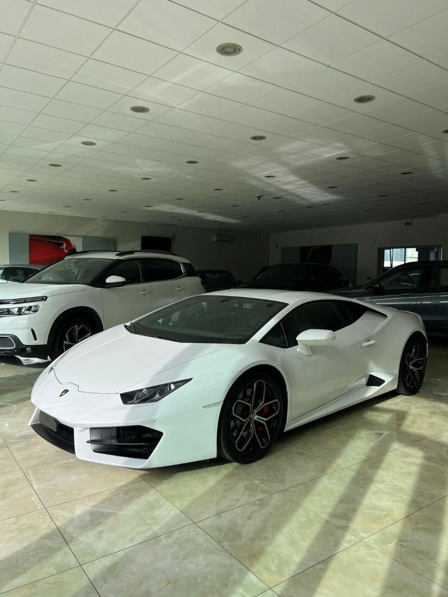 LAMBORGHINI Huracan