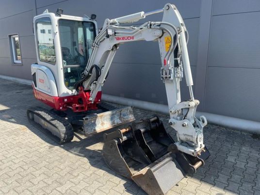 Takeuchi TB 225 V4