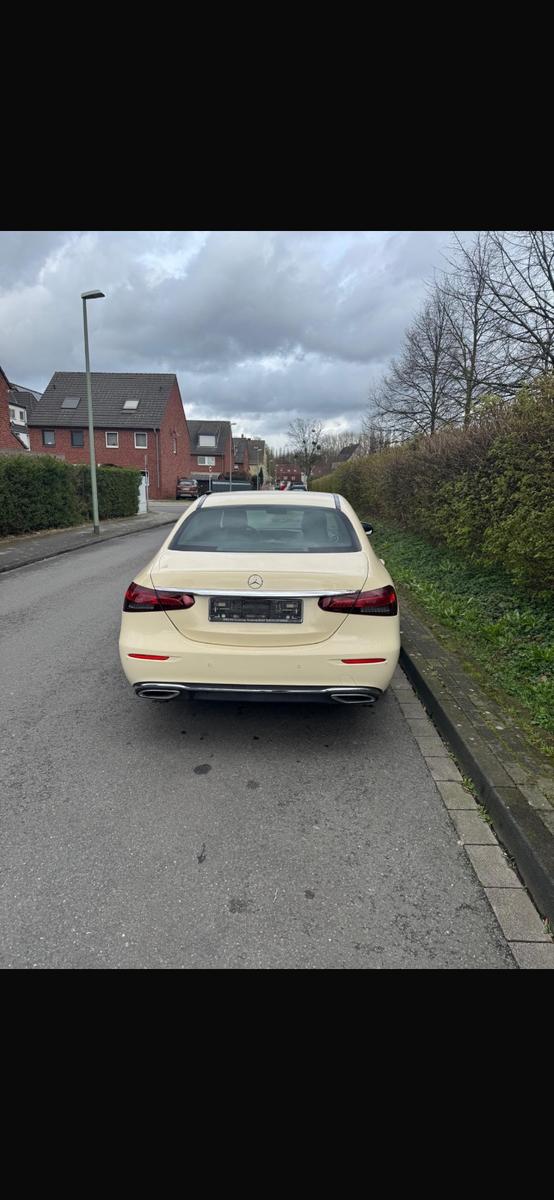 Mercedes-Benz E 220 d Autom. -