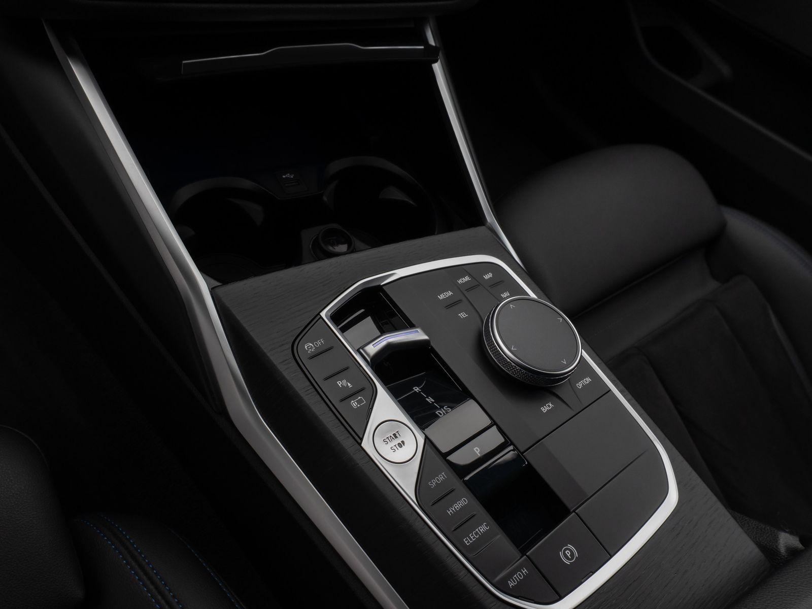 Fahrzeugabbildung BMW 330e M Sport Kamera HUD DAB H/K Alarm LED 18Zoll