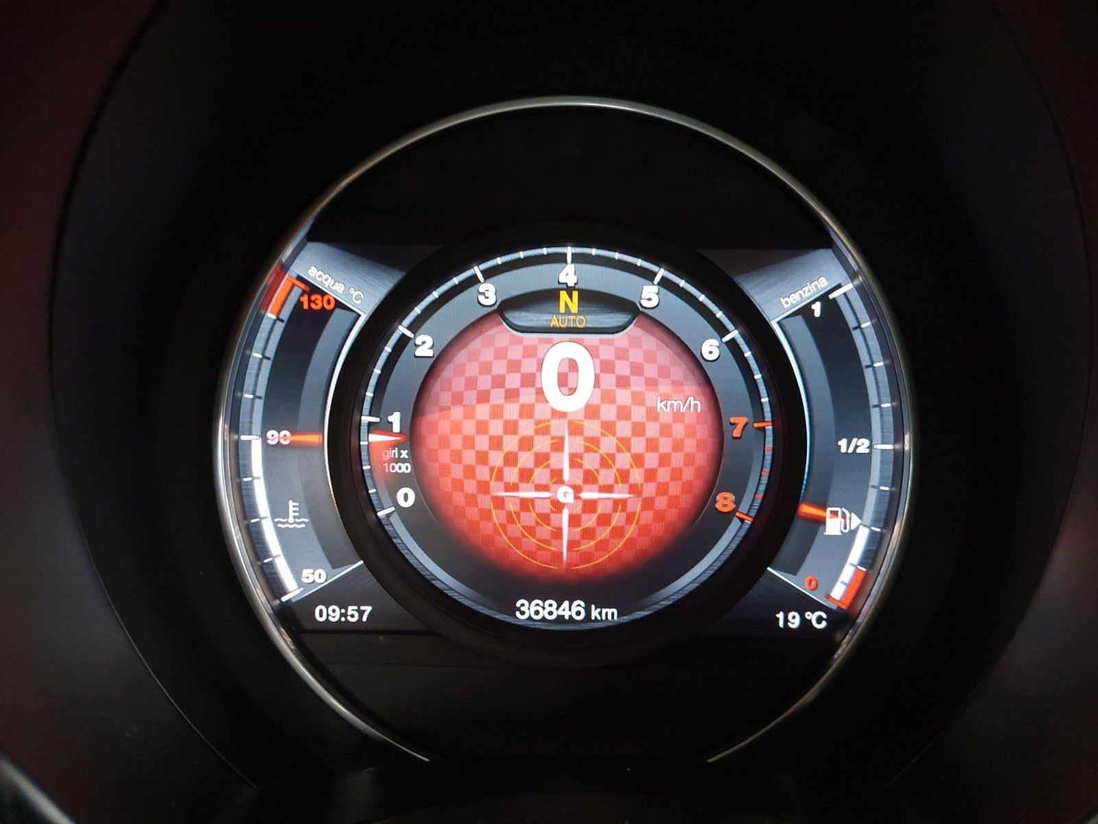 Abarth RED EDITION CARPLAY PDC SPORT-FAHRWERK – Bild 14