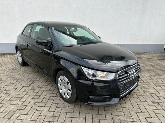 Audi A 1 /Navi/