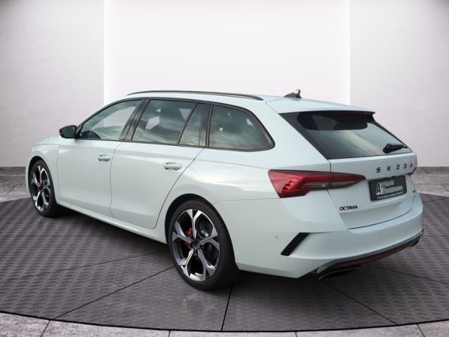 Fahrzeugabbildung SKODA Octavia Combi RS NAV HEAD UP DCC ACC