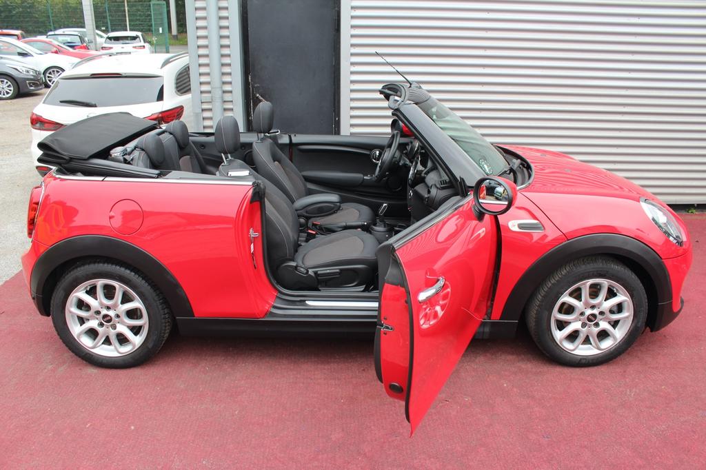 MINI Cooper Cabrio