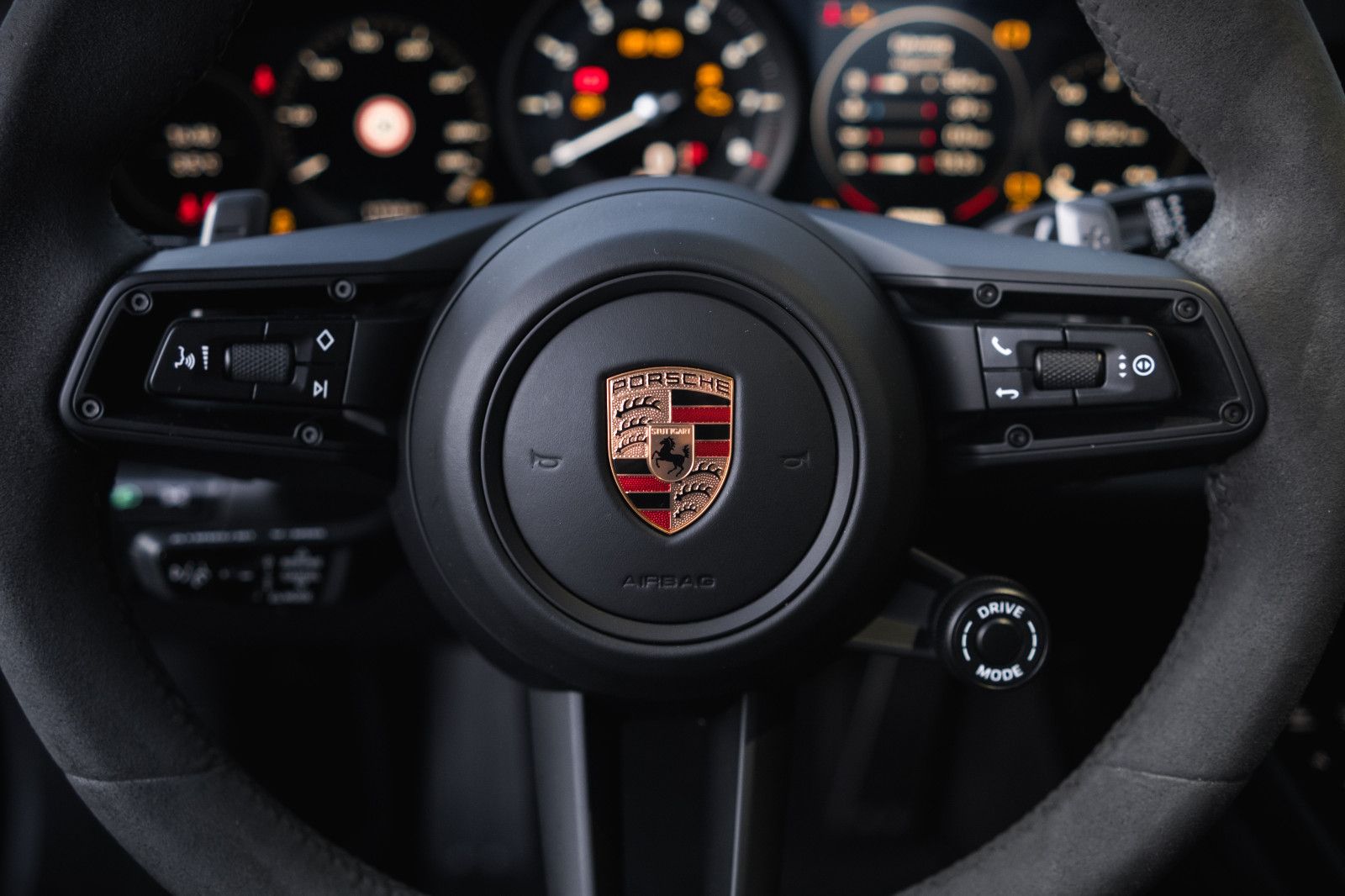 Fahrzeugabbildung Porsche 992/911 Carrera T - BOSE Sound-Lift-System