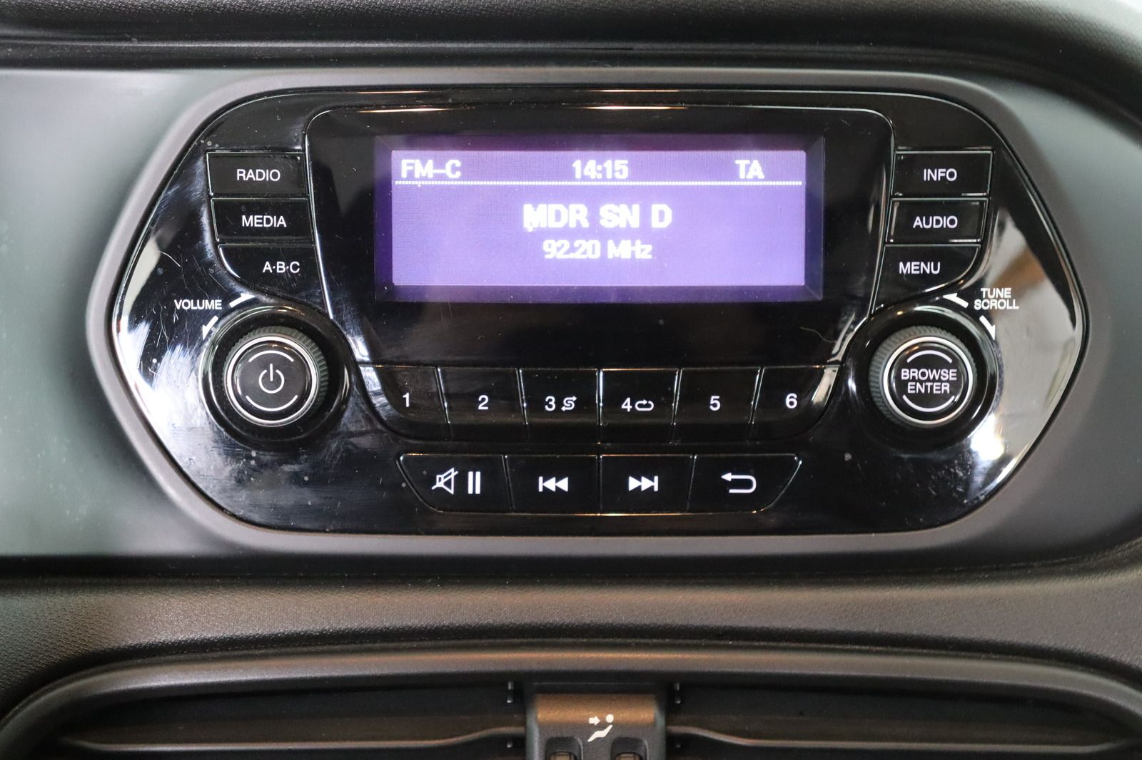 Fahrzeugabbildung Fiat Tipo 1.4 * PDC * HU/AU neu