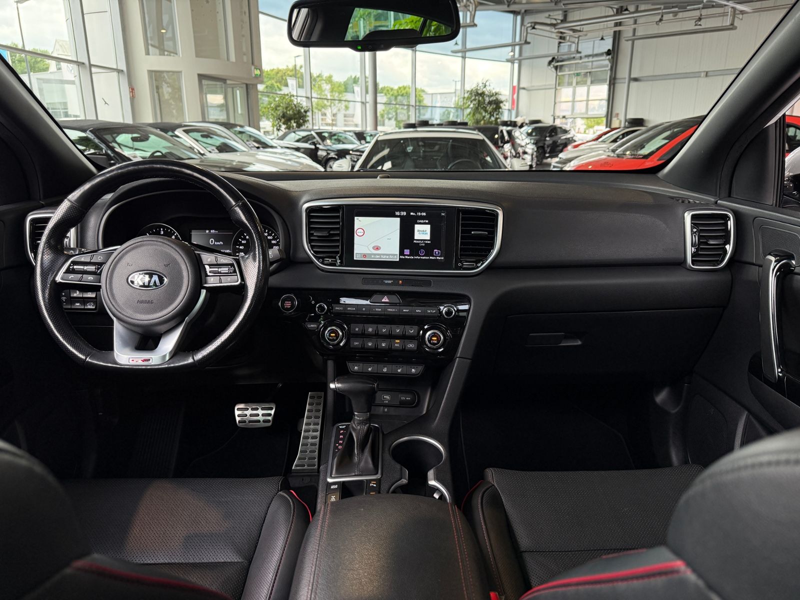 Fahrzeugabbildung Kia Sportage GT-Line 4WD PANO LED LEDER 19"