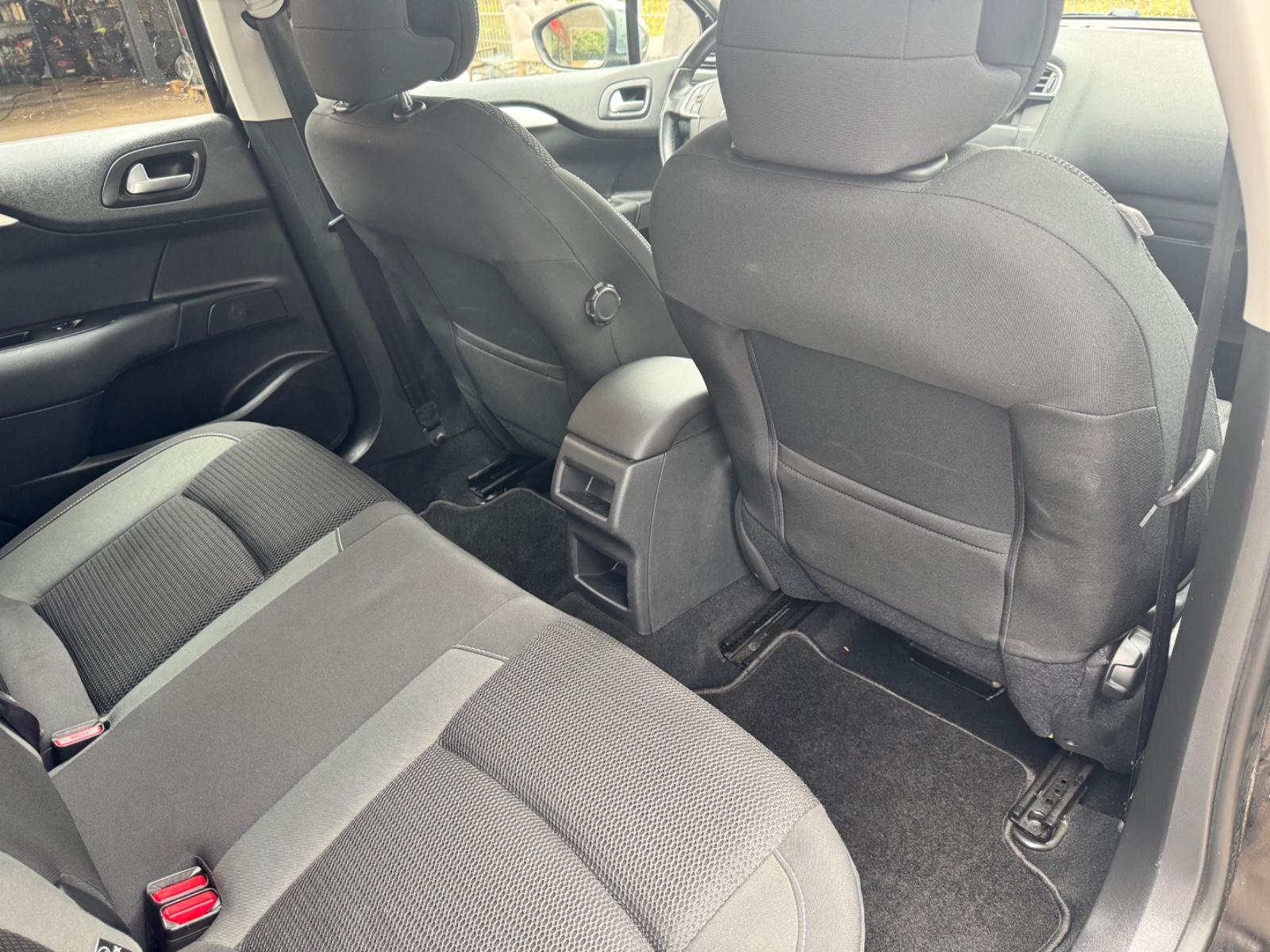 Citroën C4 Lim. Selection  Klimaaut/Tempomat/PDC/HU neu