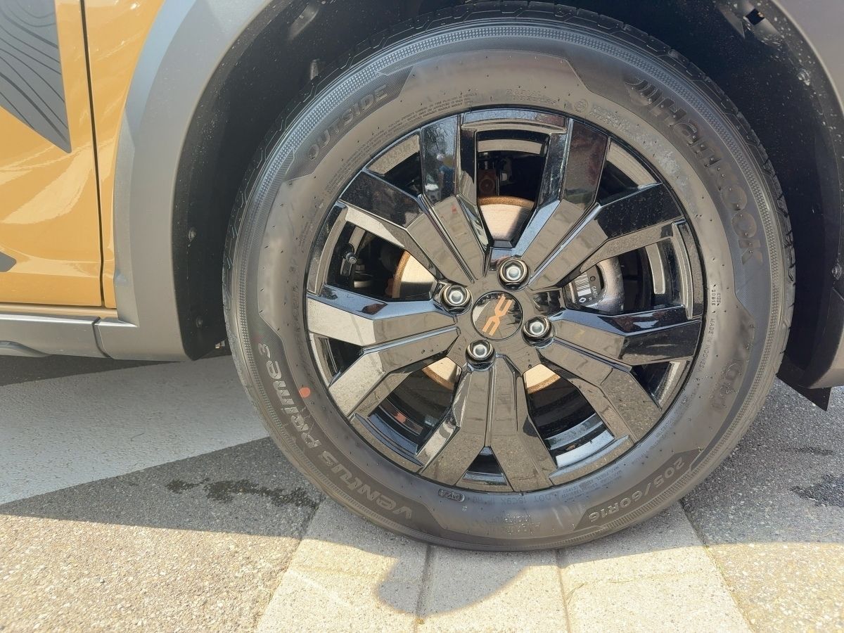Fahrzeugabbildung Dacia Sandero Stepway Extreme+ TCe 110