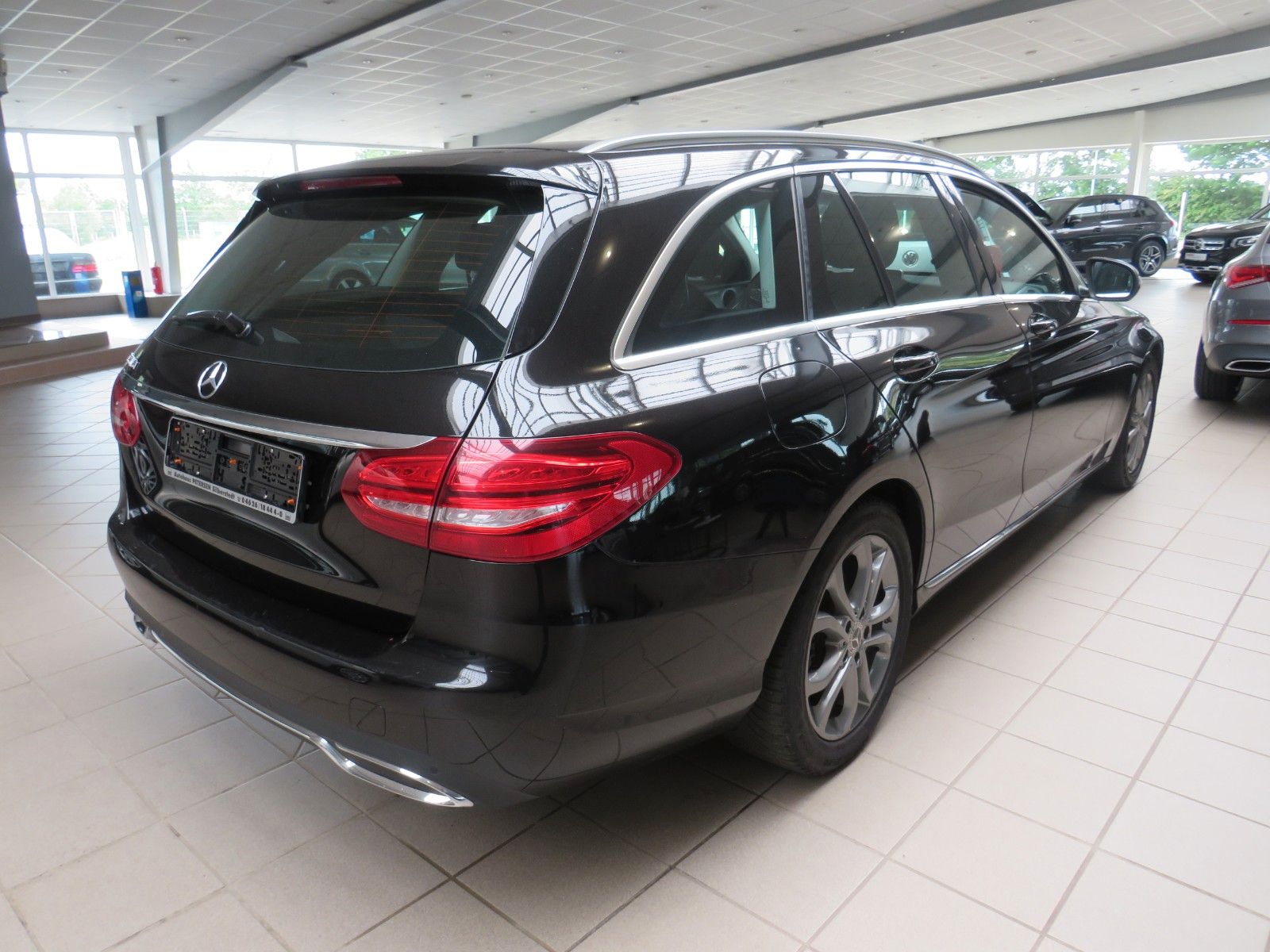Fahrzeugabbildung Mercedes-Benz C 220 T d*LED*Fernl.*AHK*NAVI*Toten*PTS*