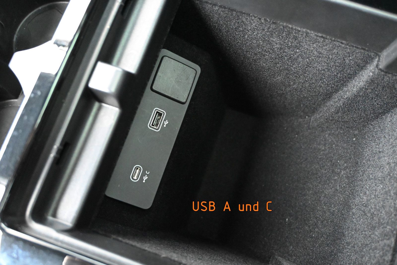 Fahrzeugabbildung Land Rover Range Rover Evoque D200 R-DYNAMIC SE AWD °BLACK°