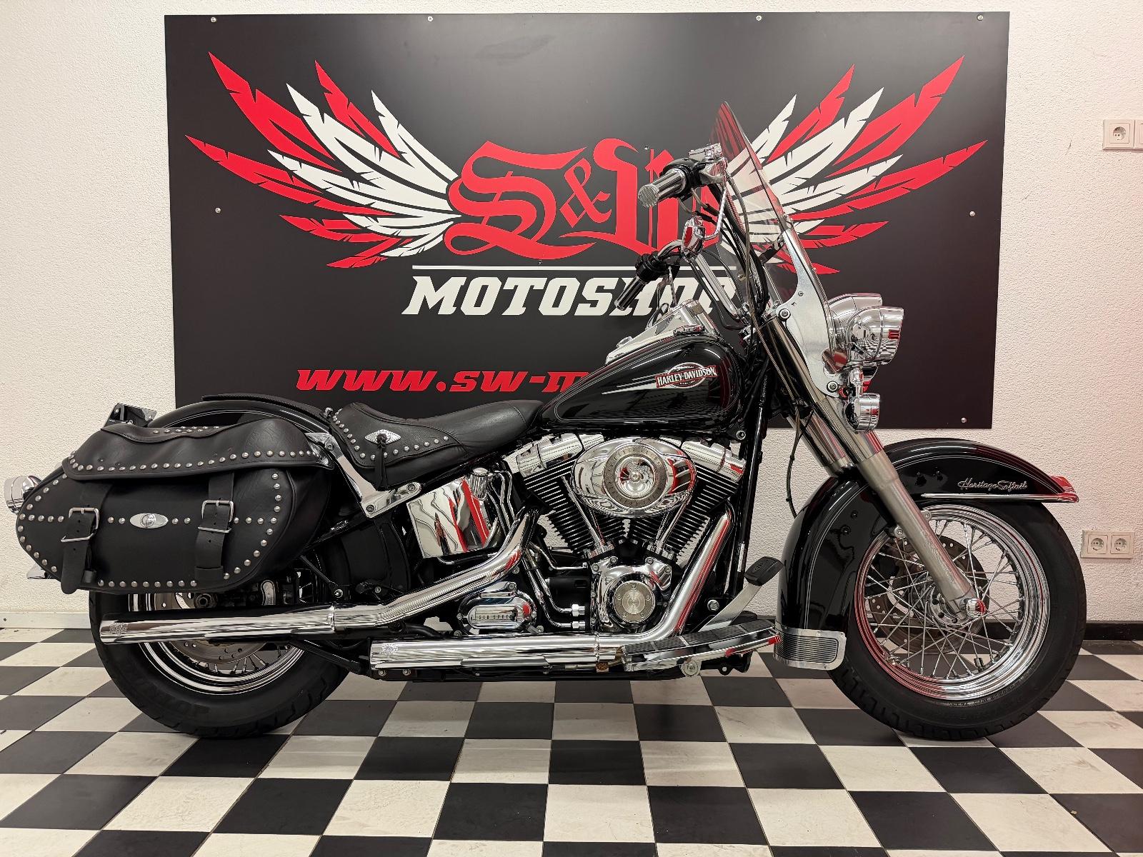 Harley-Davidson FLSTC Heritage Classic *Vivid Black*