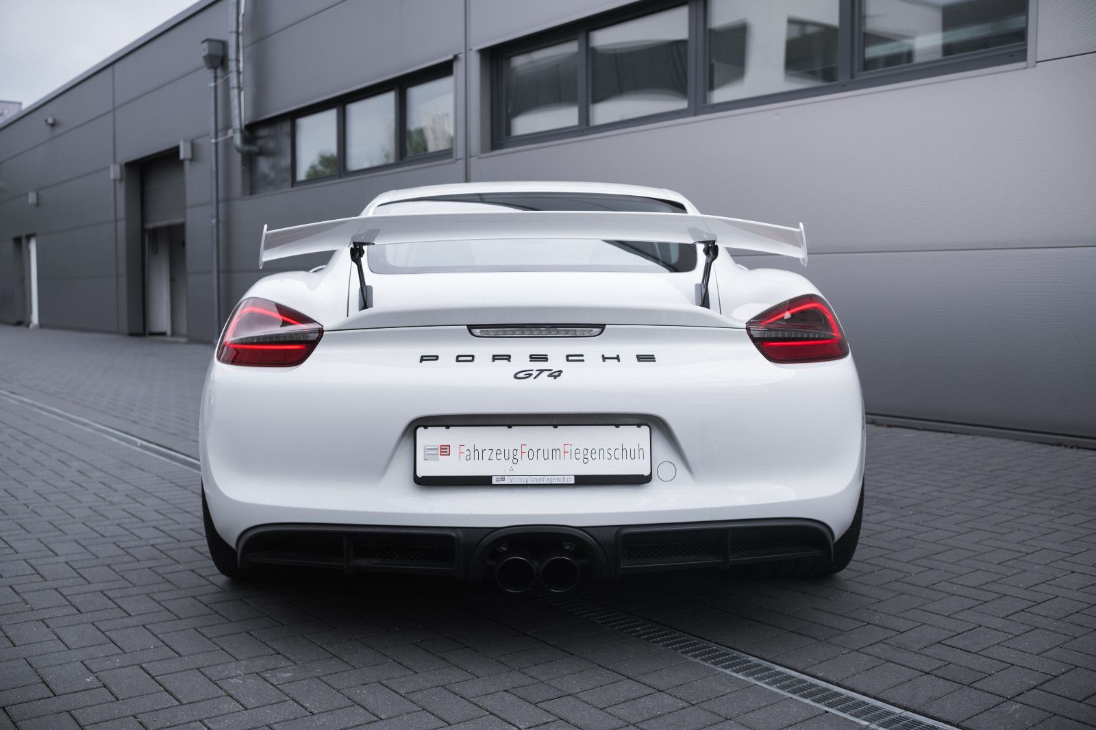 Fahrzeugabbildung Porsche Cayman GT4-Sport-Chrono-Approved-PCM