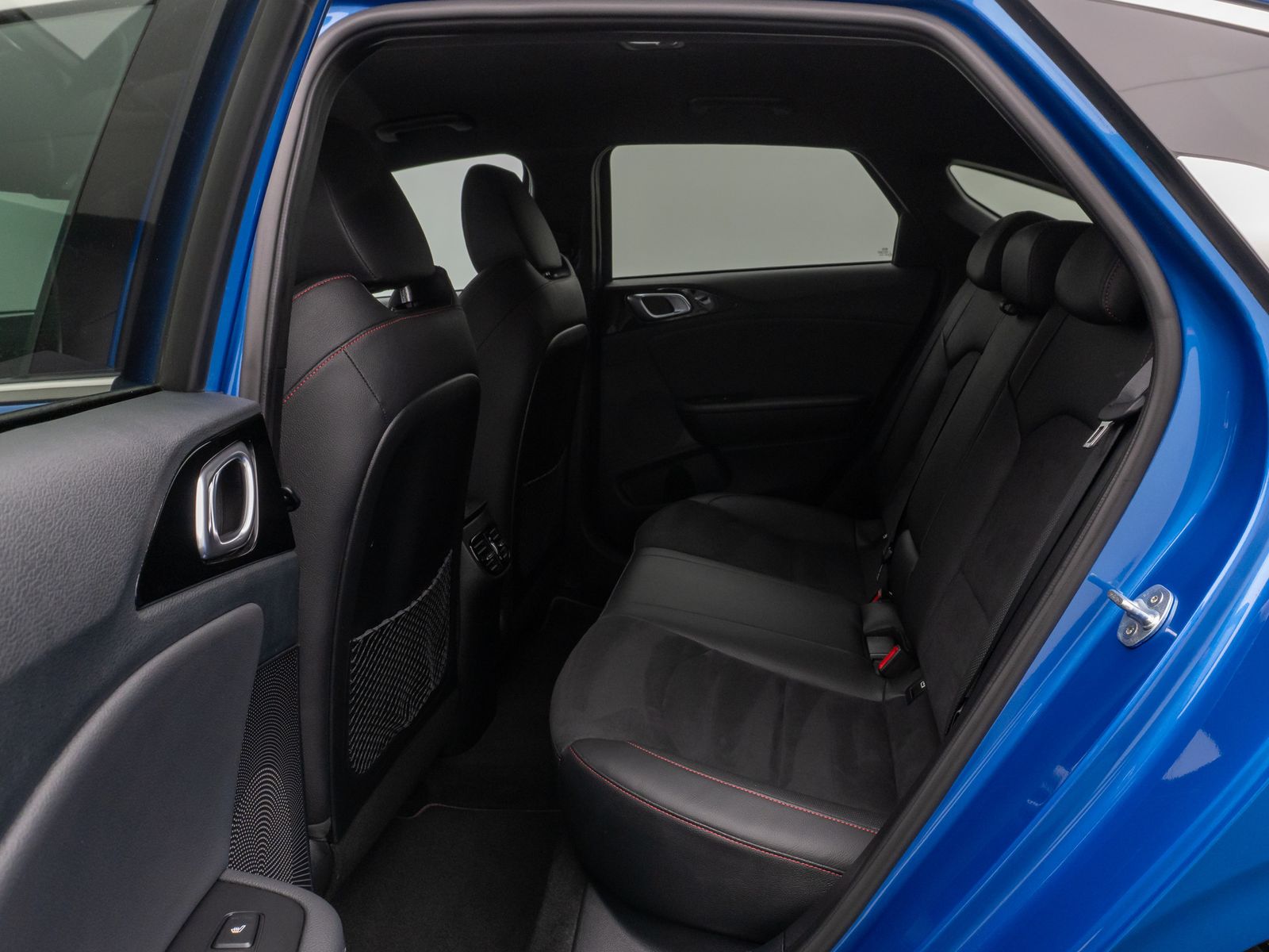 Fahrzeugabbildung Kia ProCeed GT 1.6 T-GDI DCT Kamera DAB JBL Sport