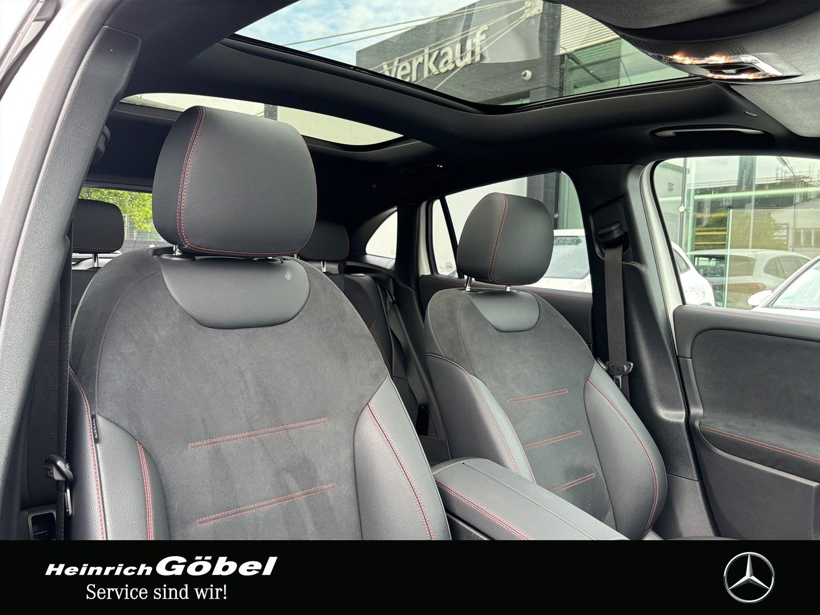 Fahrzeugabbildung Mercedes-Benz GLA 200 AMG*PANO*AHK*APPLE-CARP*360°KA*DISTRONIC