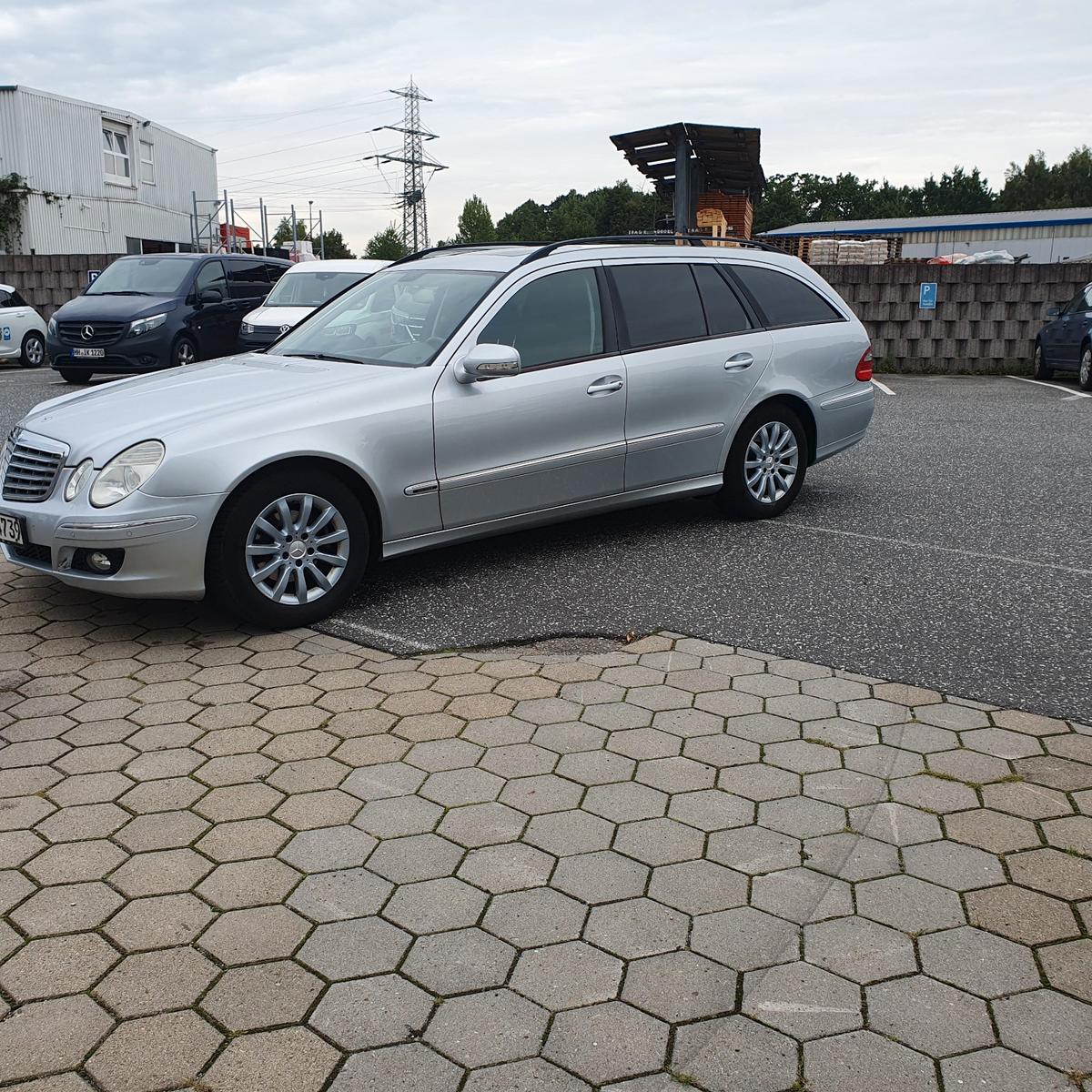 Mercedes-Benz CE 220