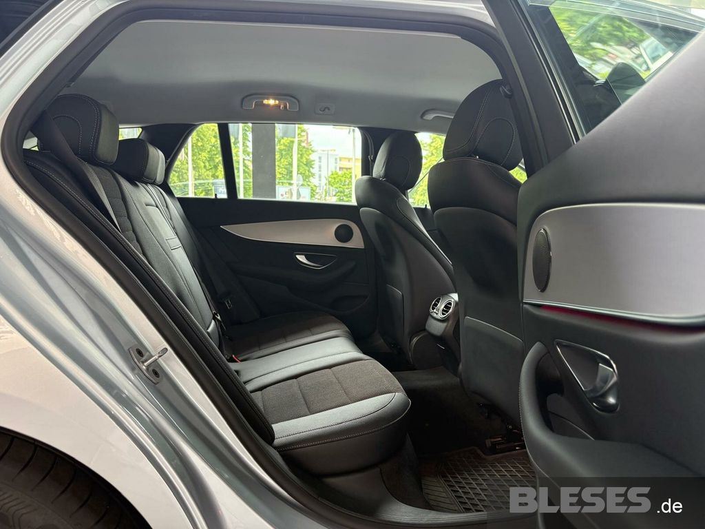 MERCEDES-BENZ E 220 – Bild 14