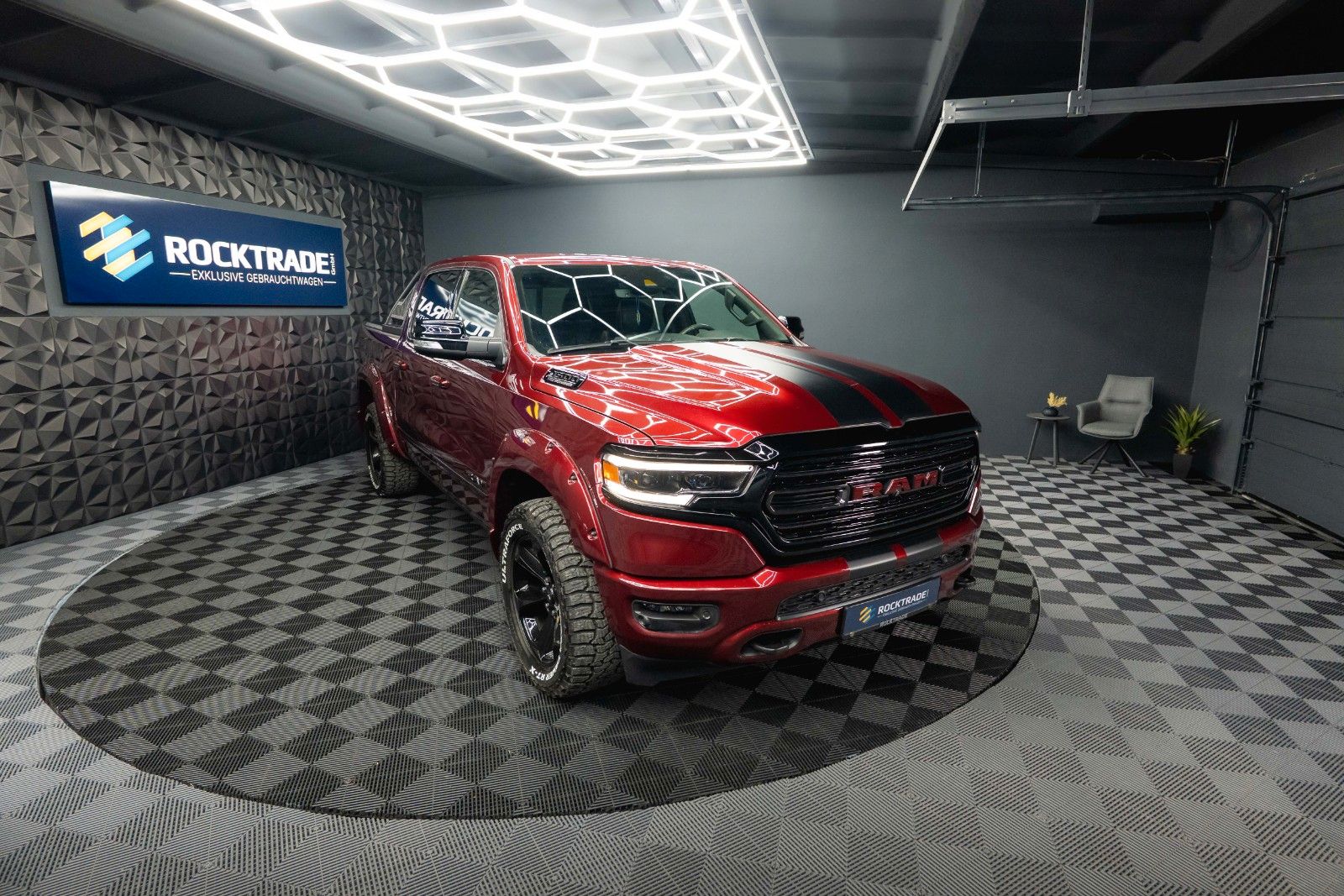 Fahrzeugabbildung Dodge RAM 5.7 V8 HEMI LIMITED Offroad FULL Options ACC