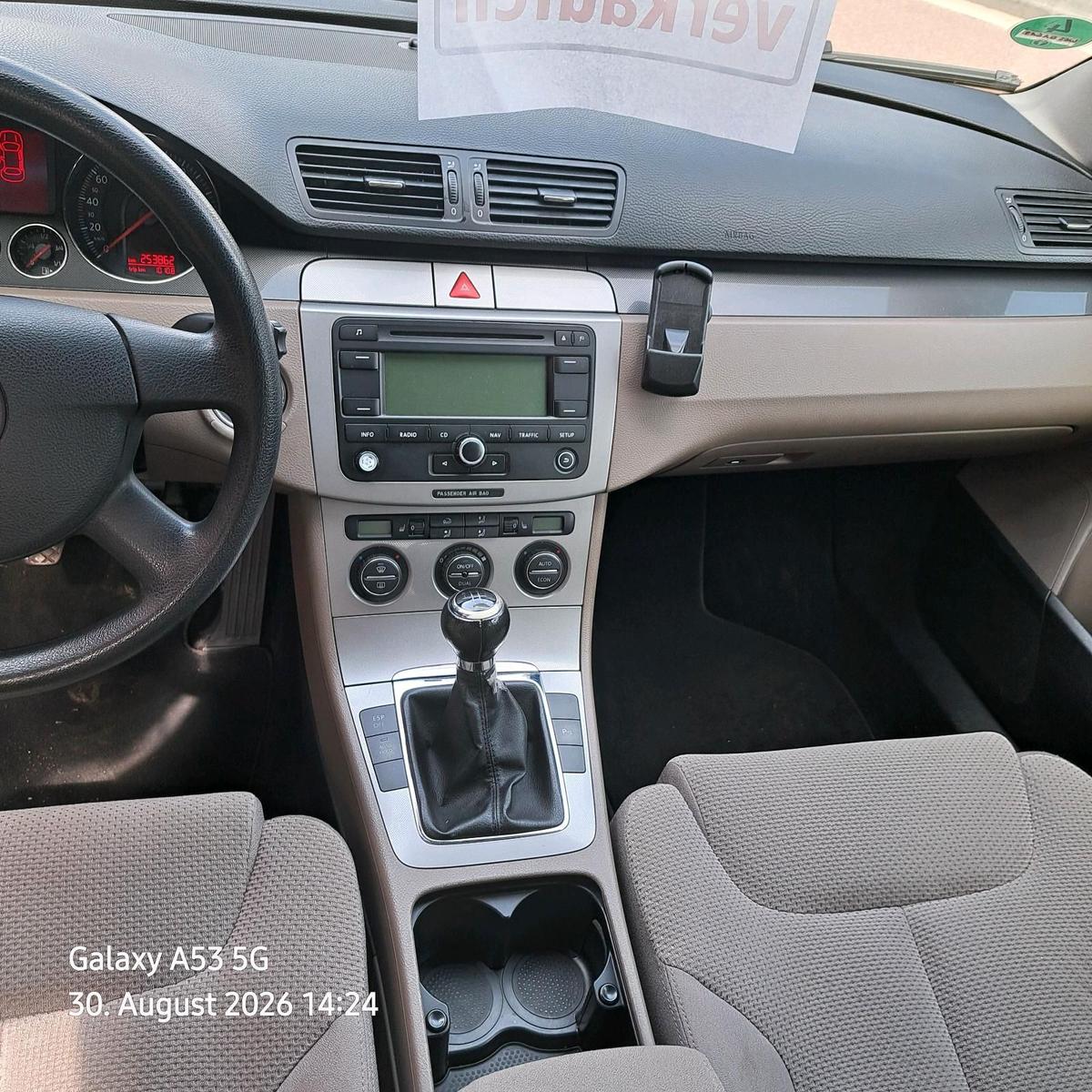 Volkswagen Passat 2006 — photo 10