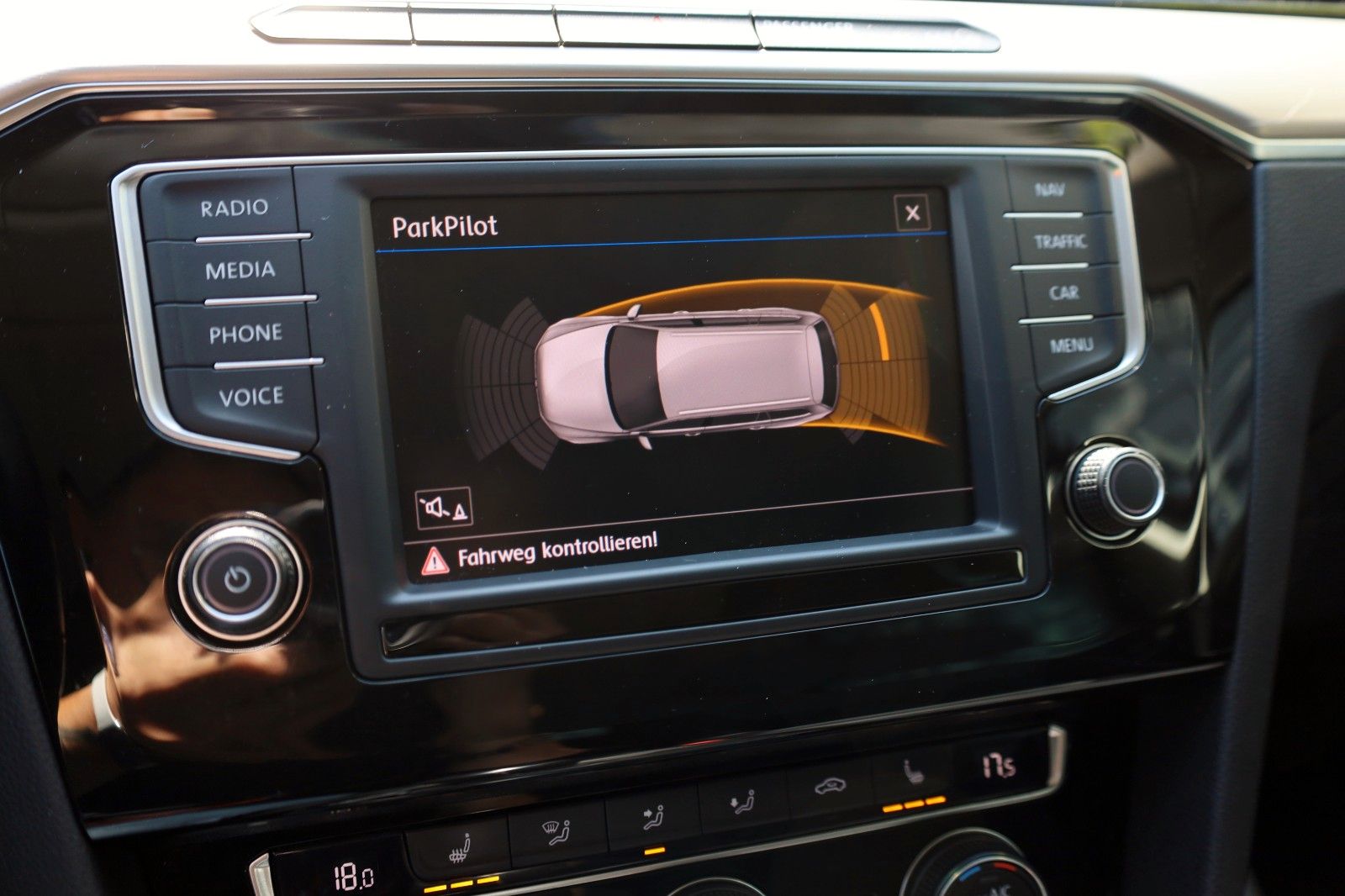 Fahrzeugabbildung Volkswagen Passat Variant Highline R Line T.Leder,Navi,LED